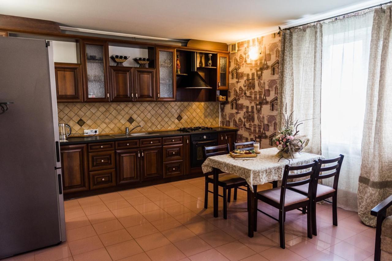 Golden Park Apartments Умань Экстерьер фото