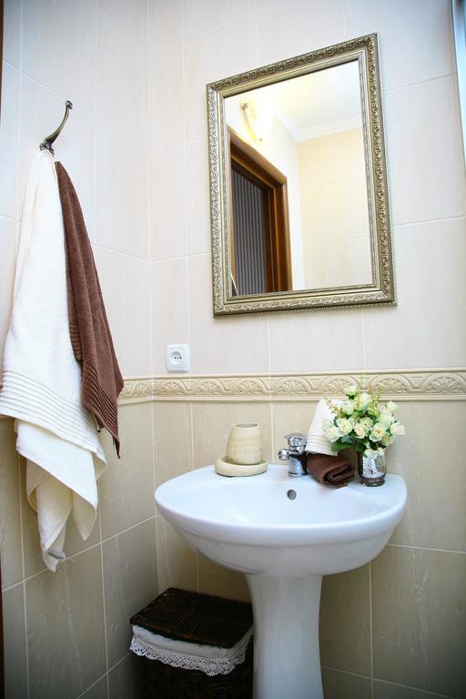 Golden Park Apartments Умань Экстерьер фото